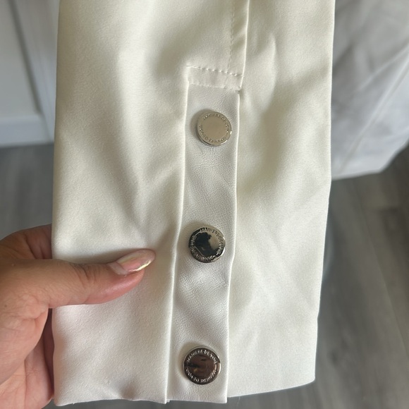 Maniere De Voir White Blazer Dress with Chain Accent 8 - Picture 10 of 15